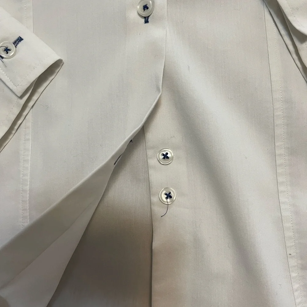 Boys white bottom down t shirt